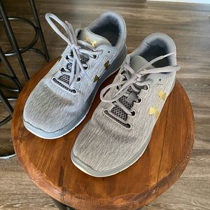 Under Armour Charged new sneakers! 👟💖